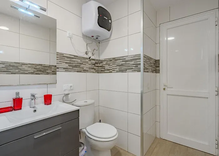 Lovely 1 Bed In K101