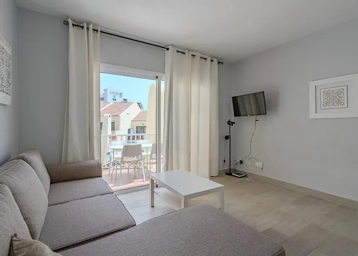 شقة Lovely 1 Bed In K101 *